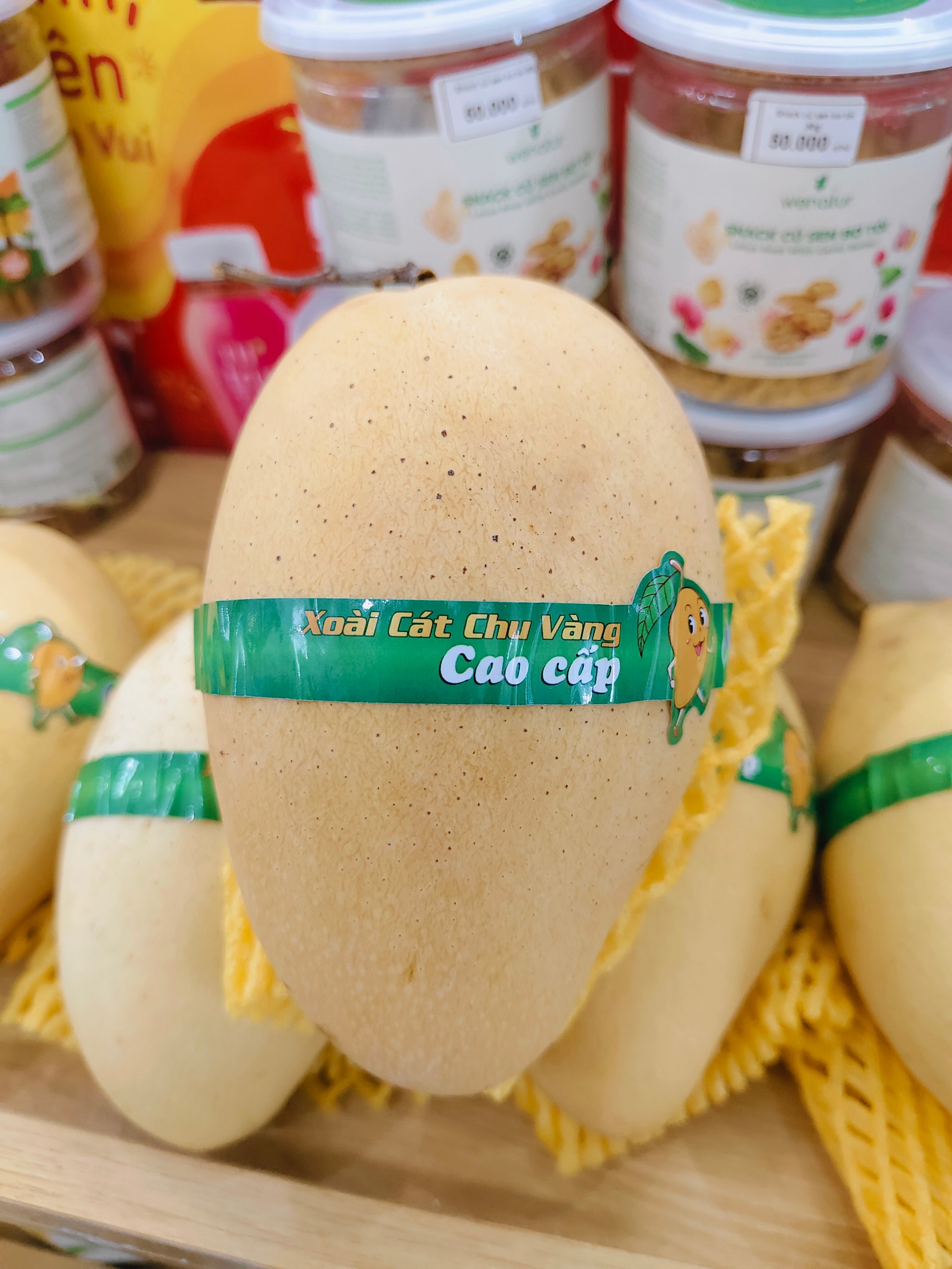 Golden Cat Chu mango in Da Nang